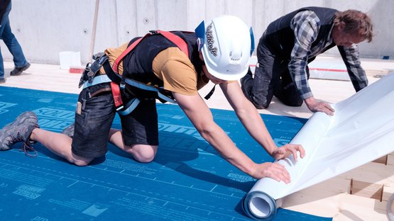 SOLITEX ADHERO 3000 Mittelschwere vollflächig klebende, diffusionsoffene Luftdichtungs- und Witterungsschutzbahn 1,50 x 30 m